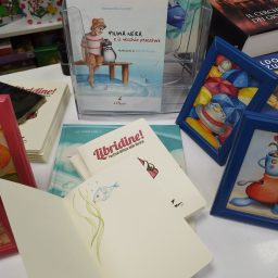 The illustrator is present