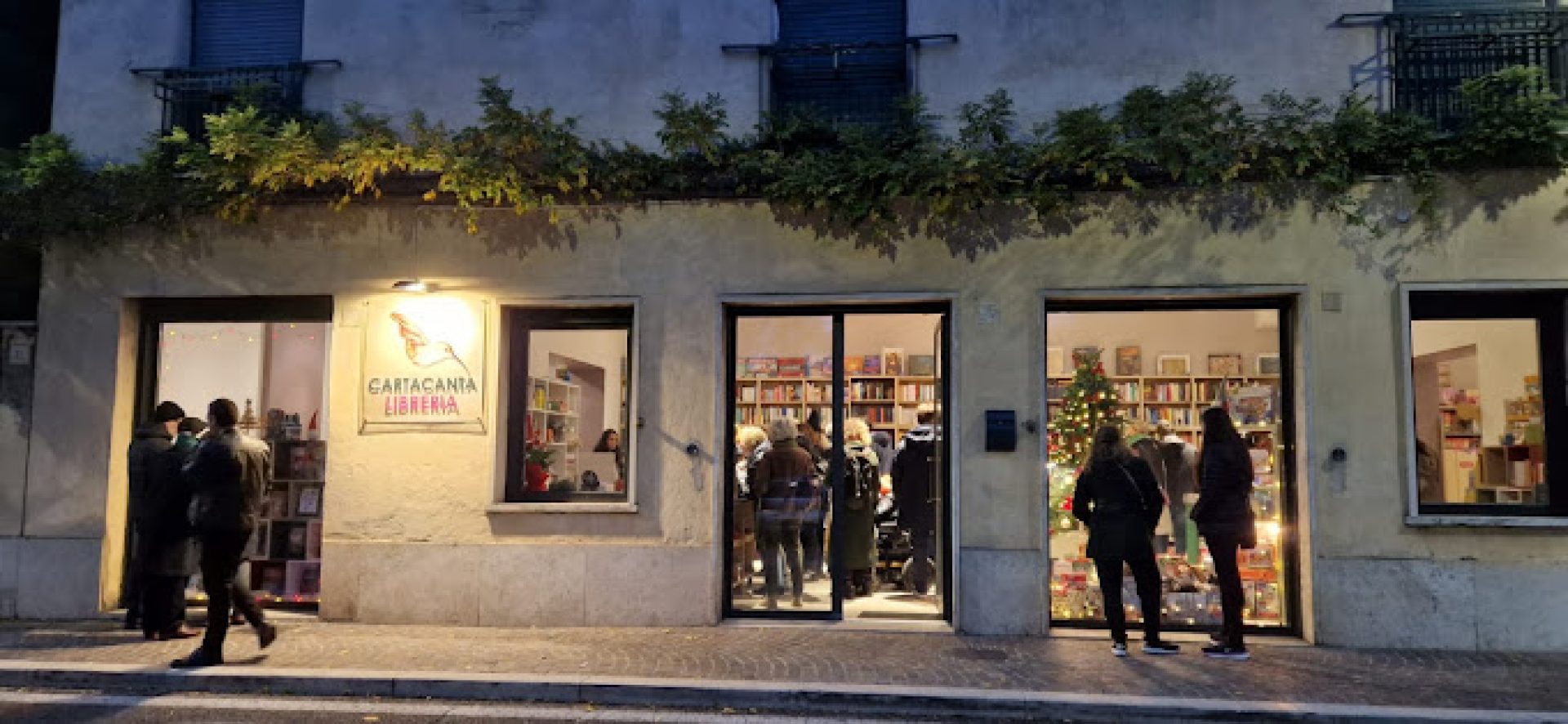 Cartacanta Libreria Caffè