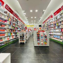 Mondadori Bookstore