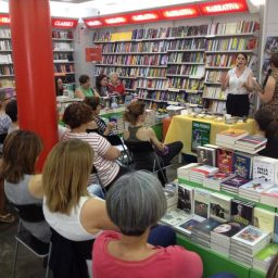 Mondadori Bookstore